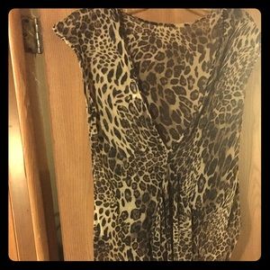 Used XL shirt with long tail back runs smaller